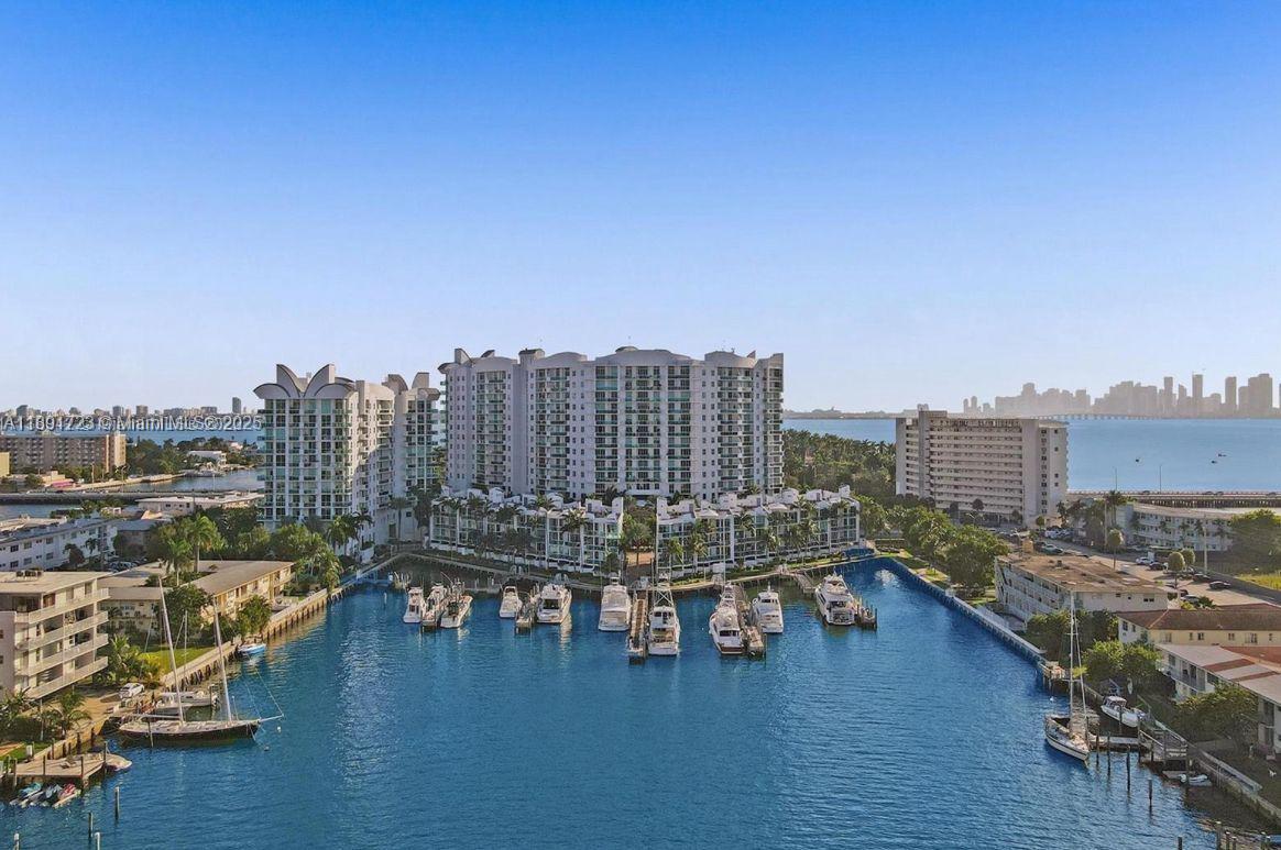 7900 Harbor Island Dr # 802