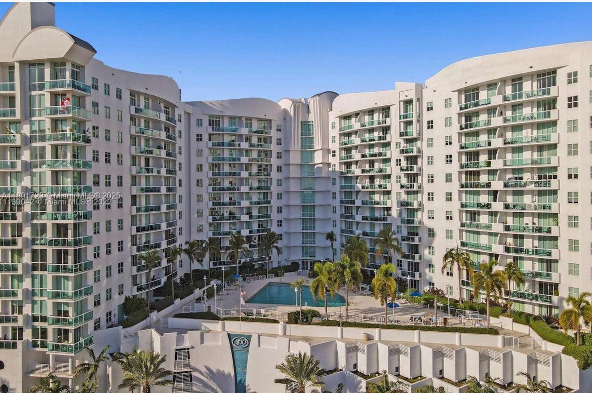 7900 Harbor Island Dr # 802