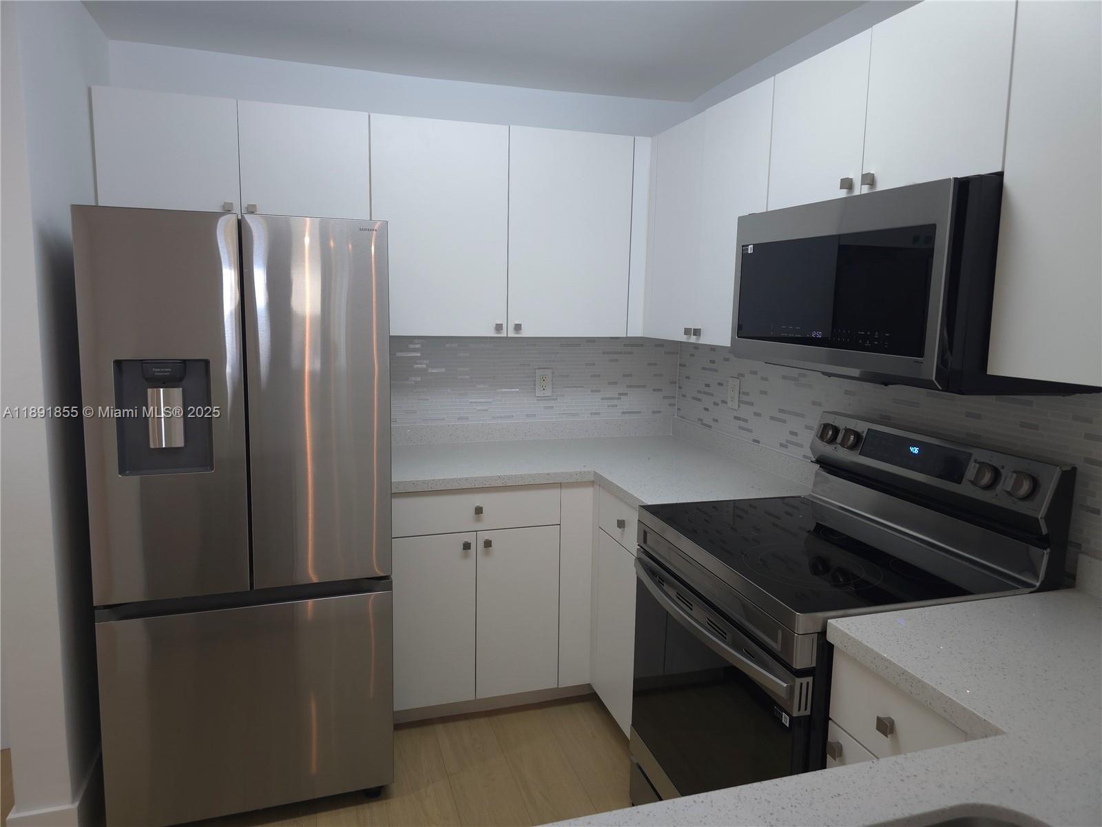 10 Aragon Ave # 819
