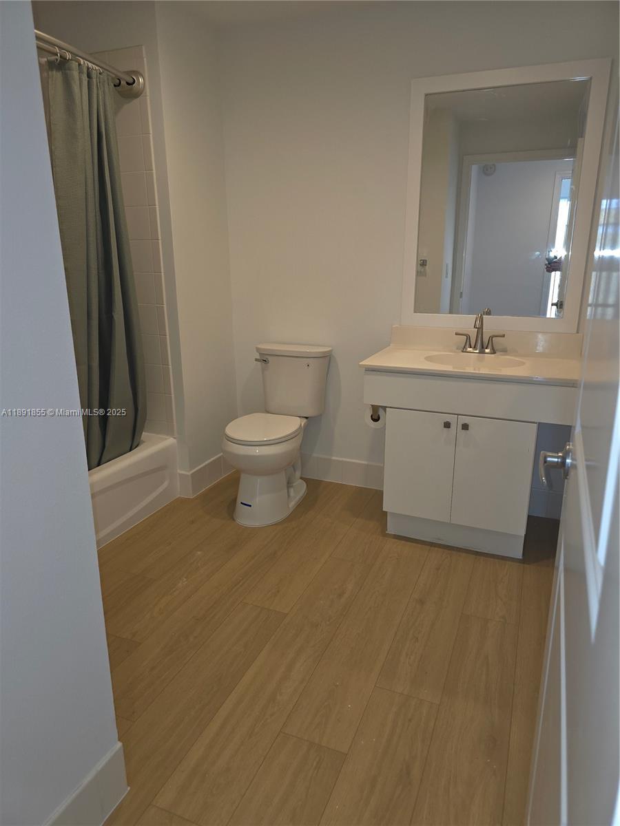 10 Aragon Ave # 819