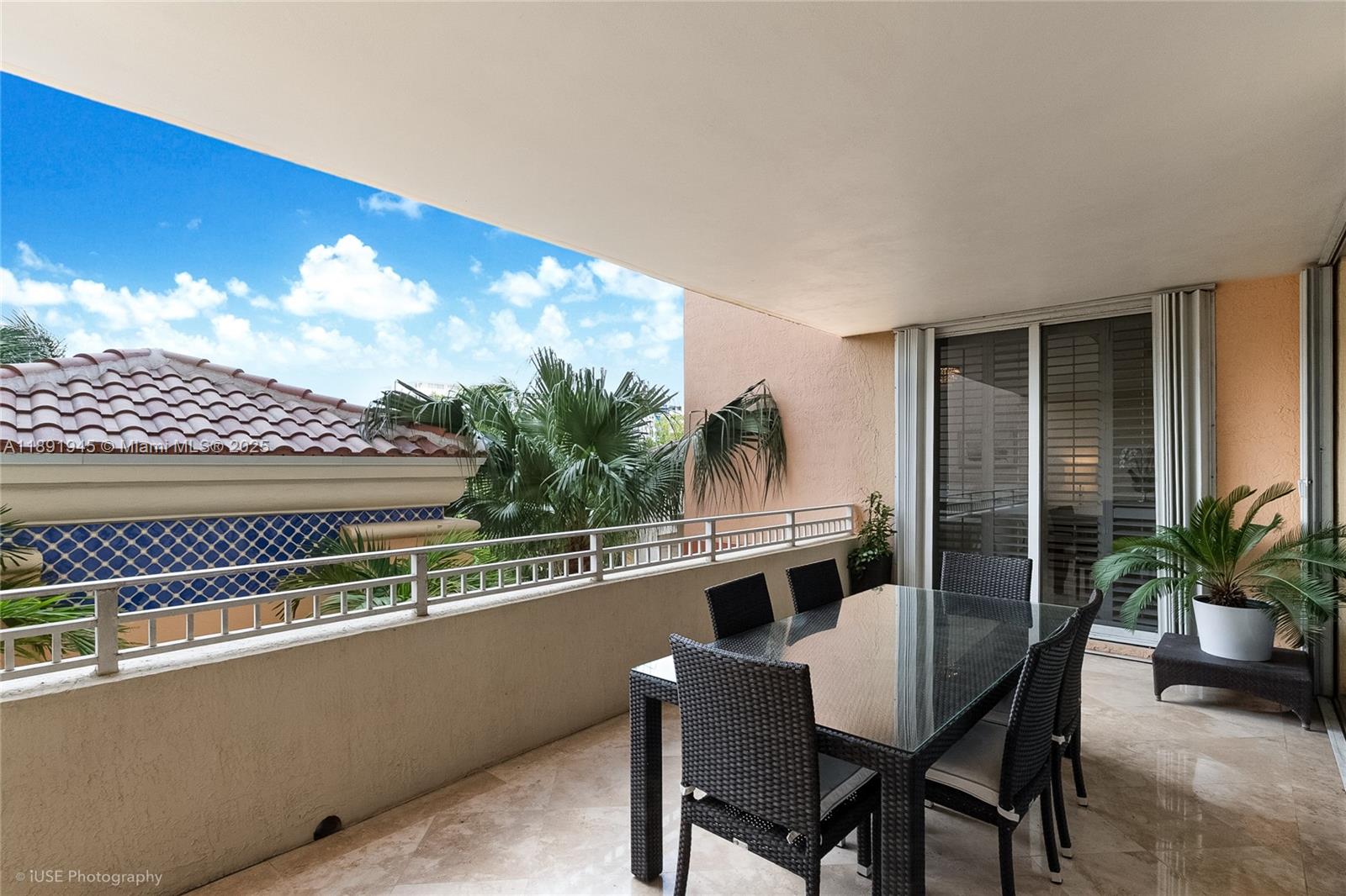 791 Crandon Blvd # 303