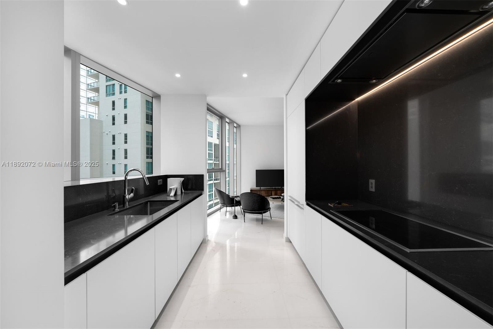 300 Biscayne Blvd Way # 1005