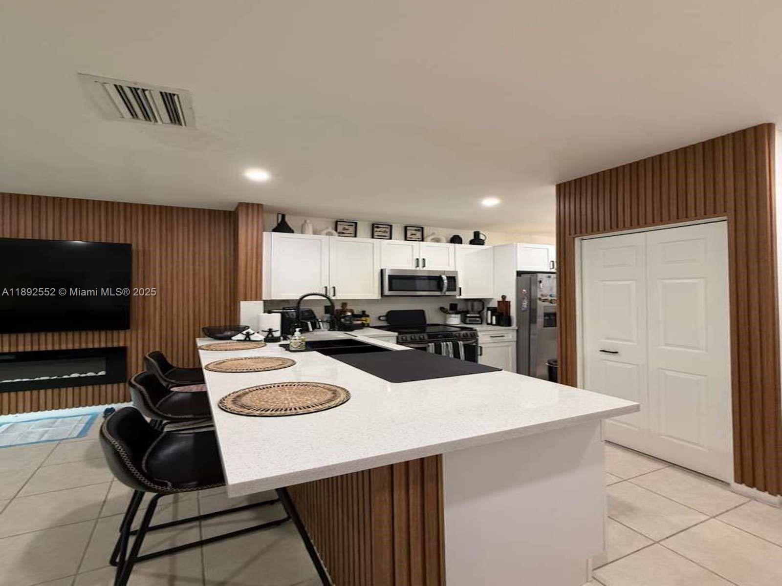 3375 NE 15th Dr # 12 Unit: 109-12