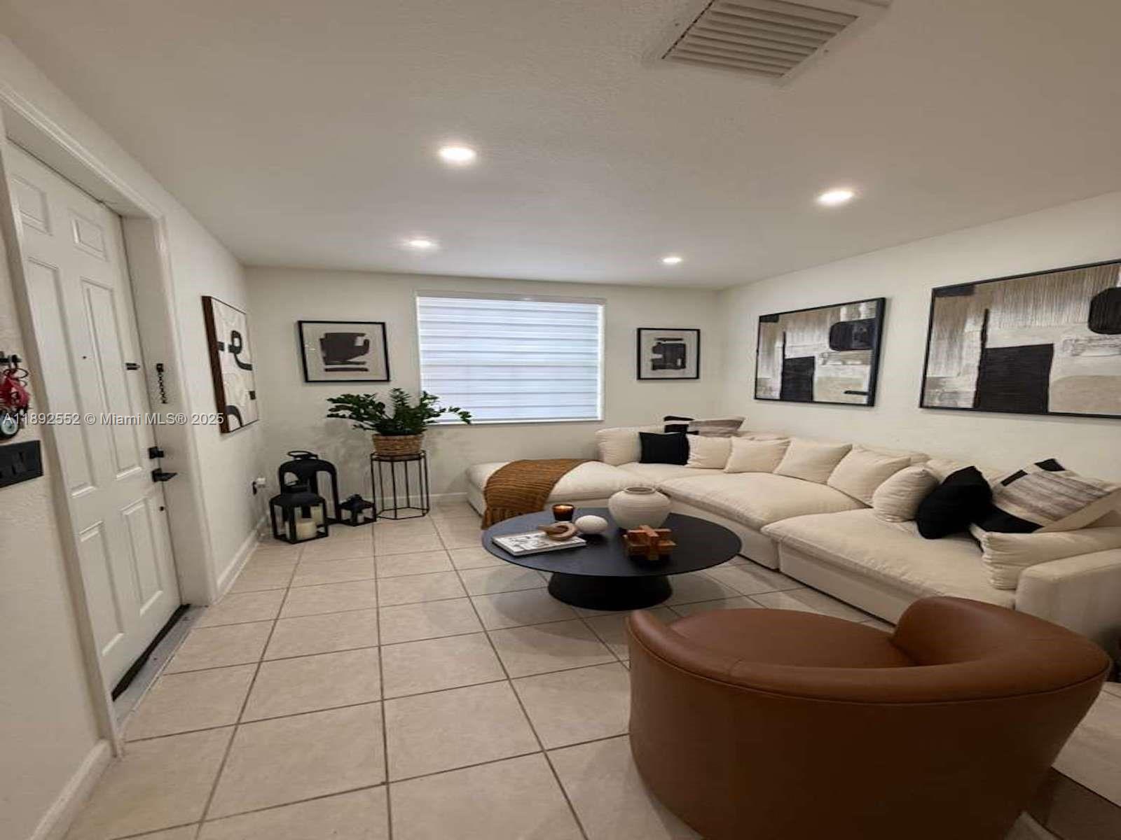 3375 NE 15th Dr # 12 Unit: 109-12