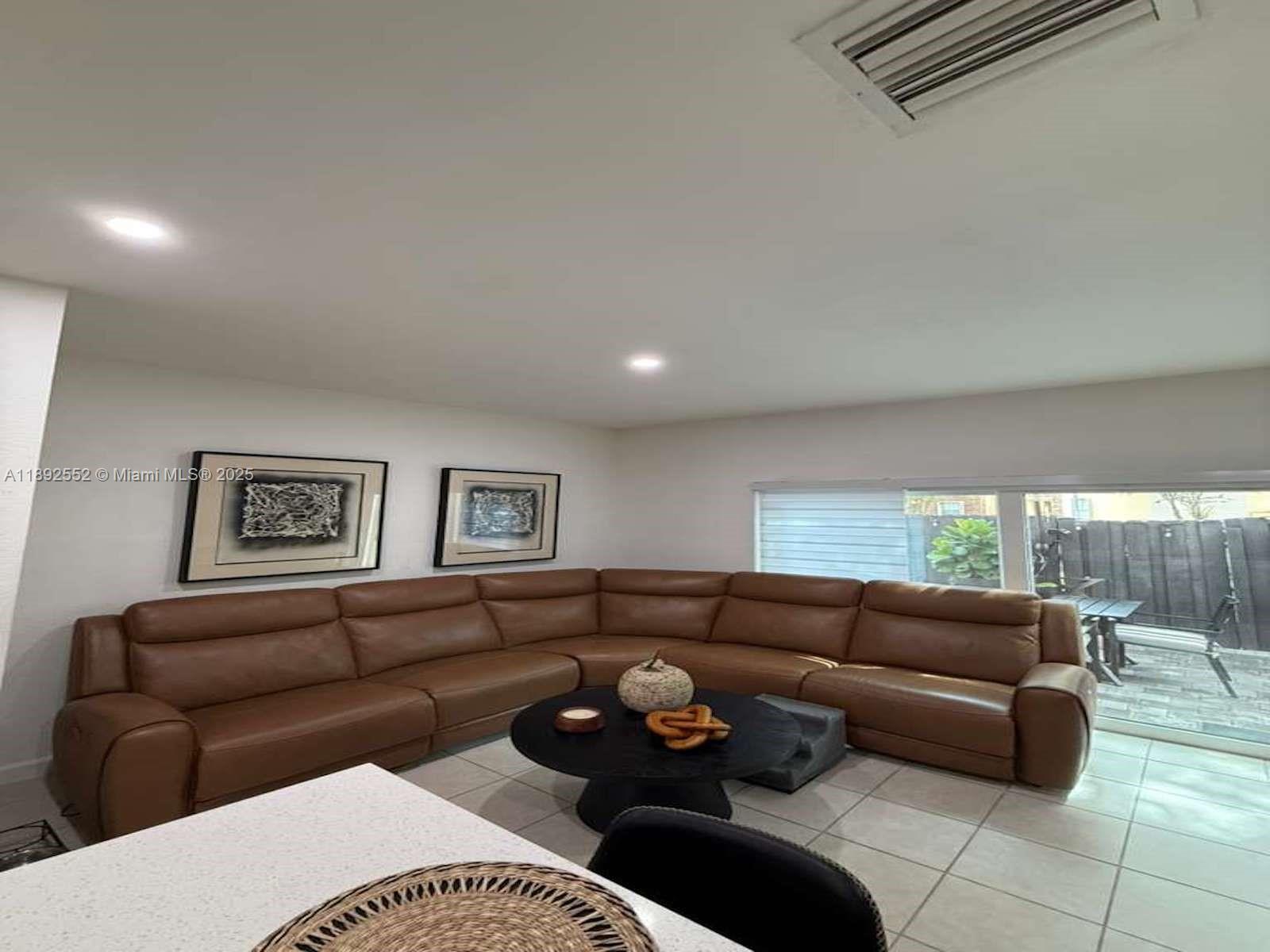 3375 NE 15th Dr # 12 Unit: 109-12