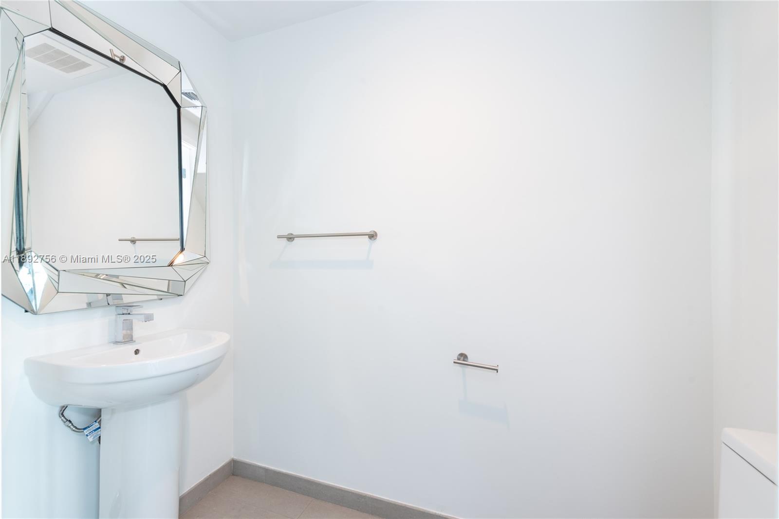 1080 Brickell Ave # 509