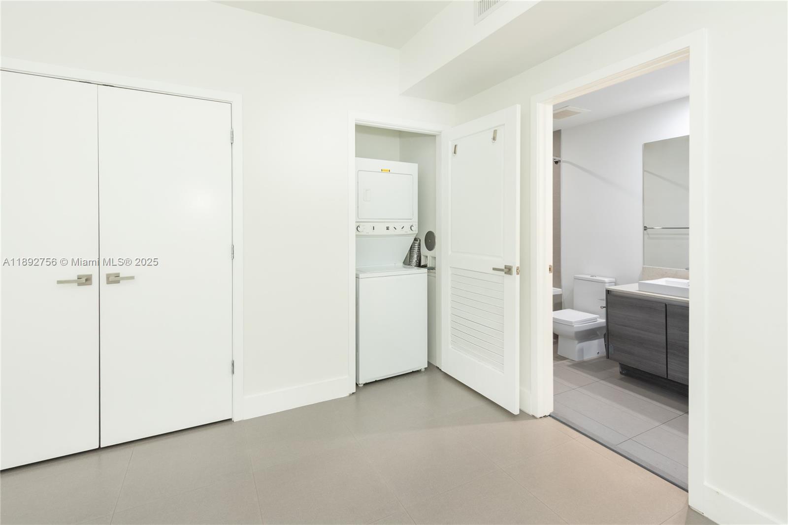 1080 Brickell Ave # 509