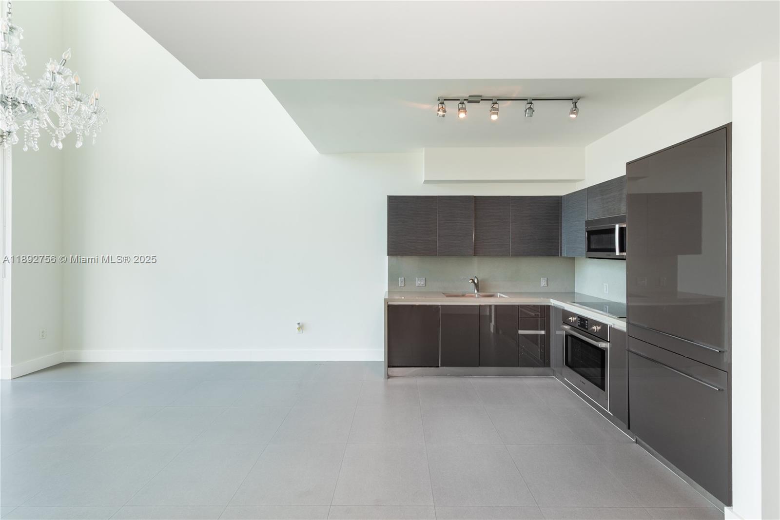 1080 Brickell Ave # 509