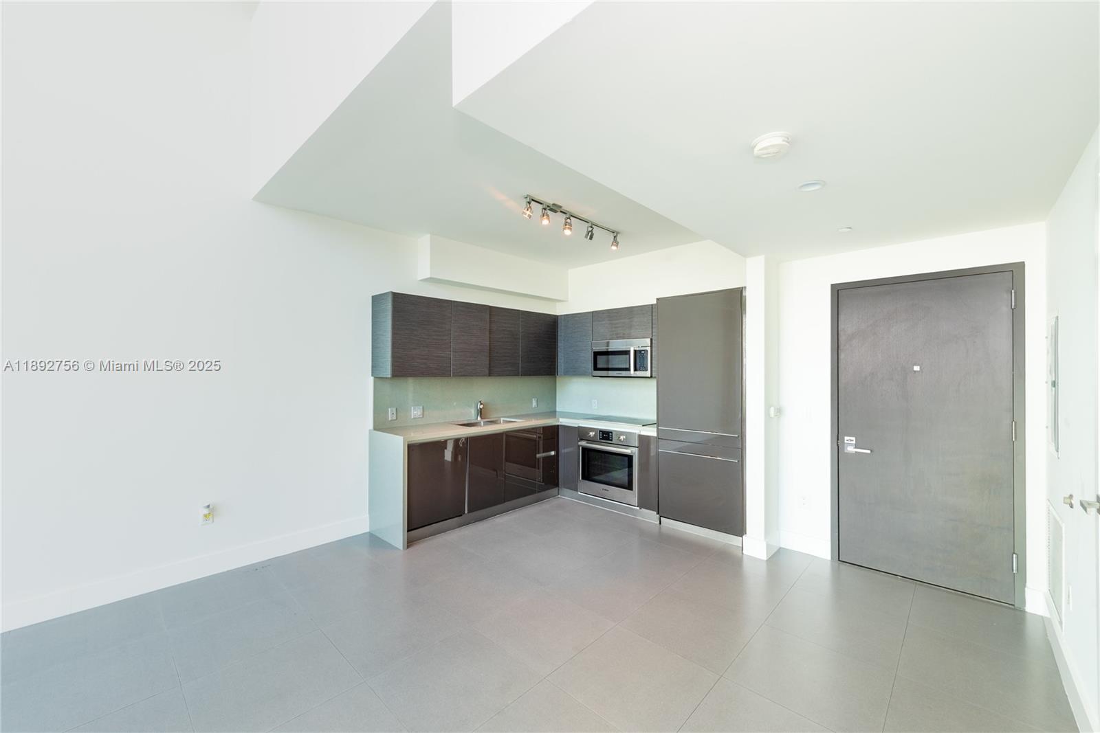 1080 Brickell Ave # 509