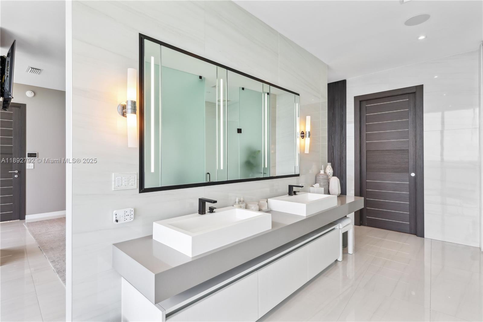 2200 N Ocean Blvd # S2301, Fort Lauderdale Unit: S2301