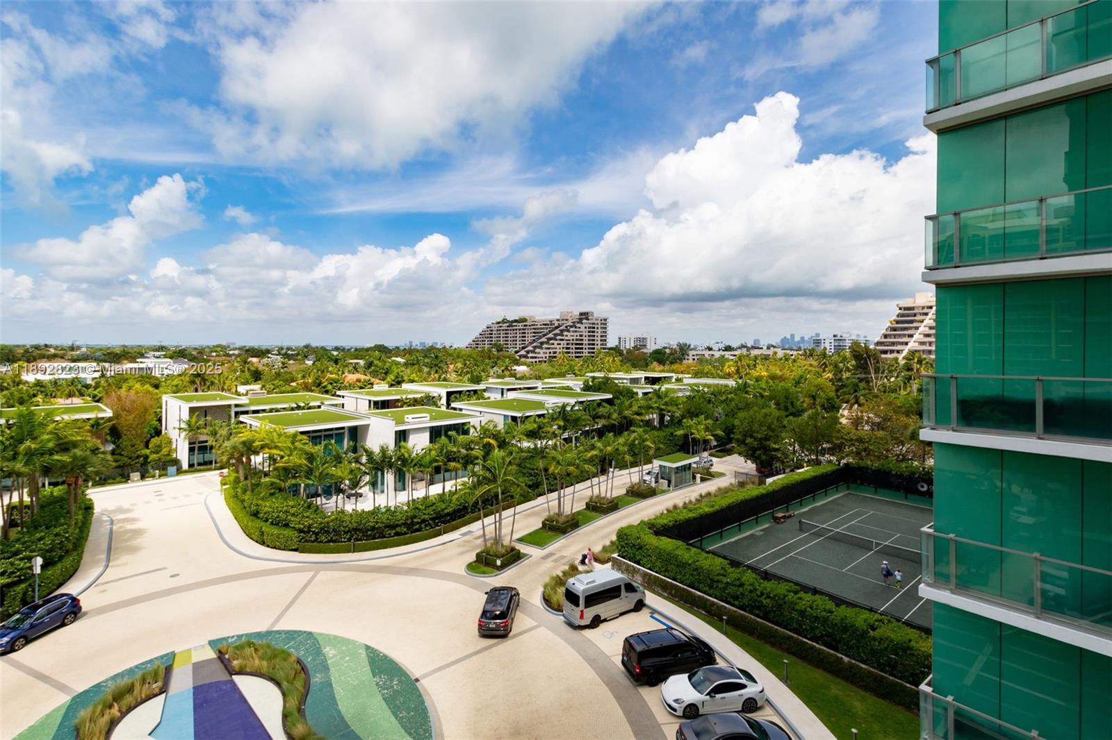 360 Ocean Dr # 606S