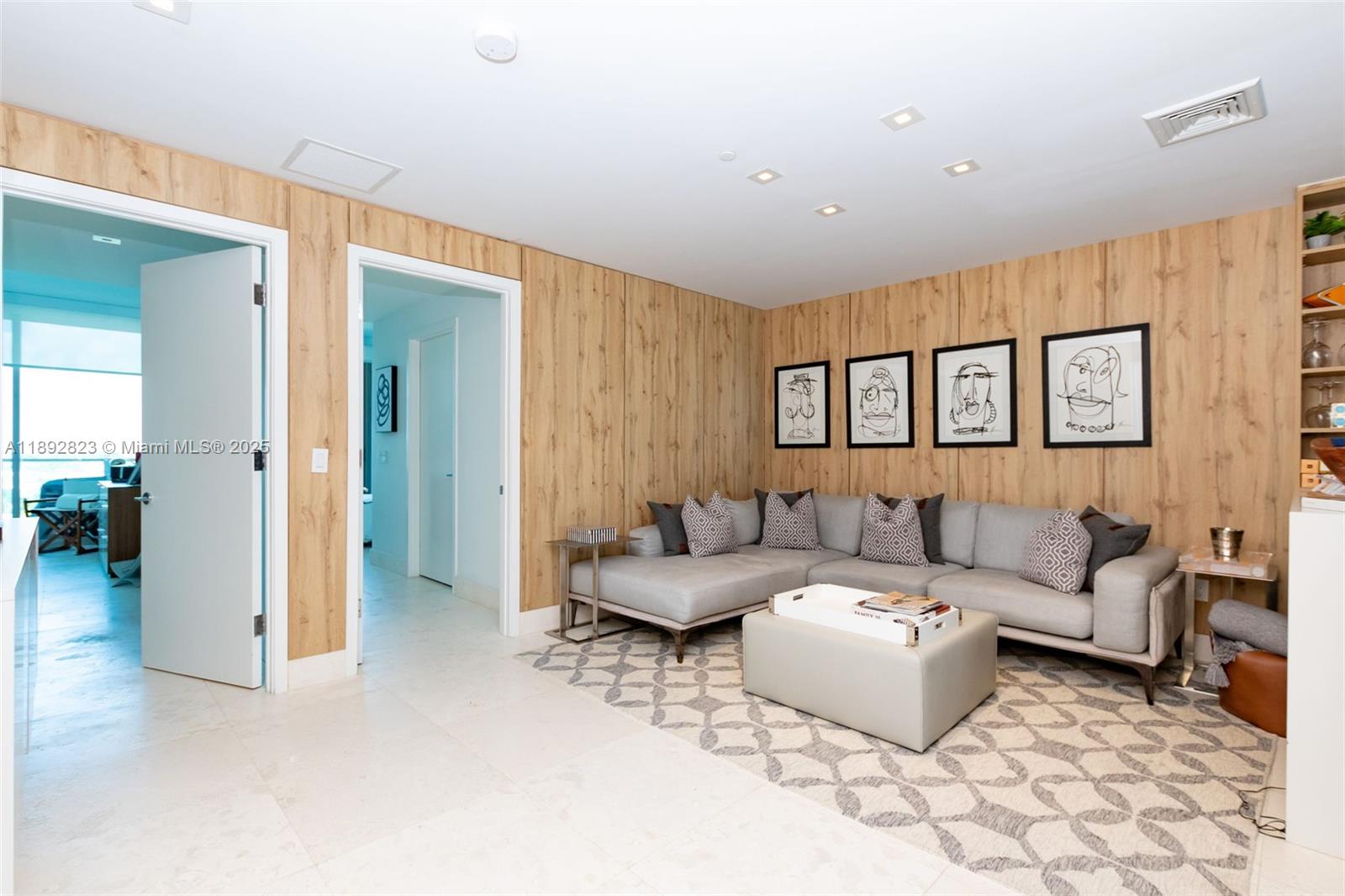 360 Ocean Dr # 606S