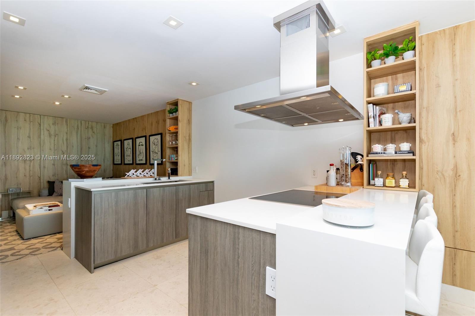 360 Ocean Dr # 606S