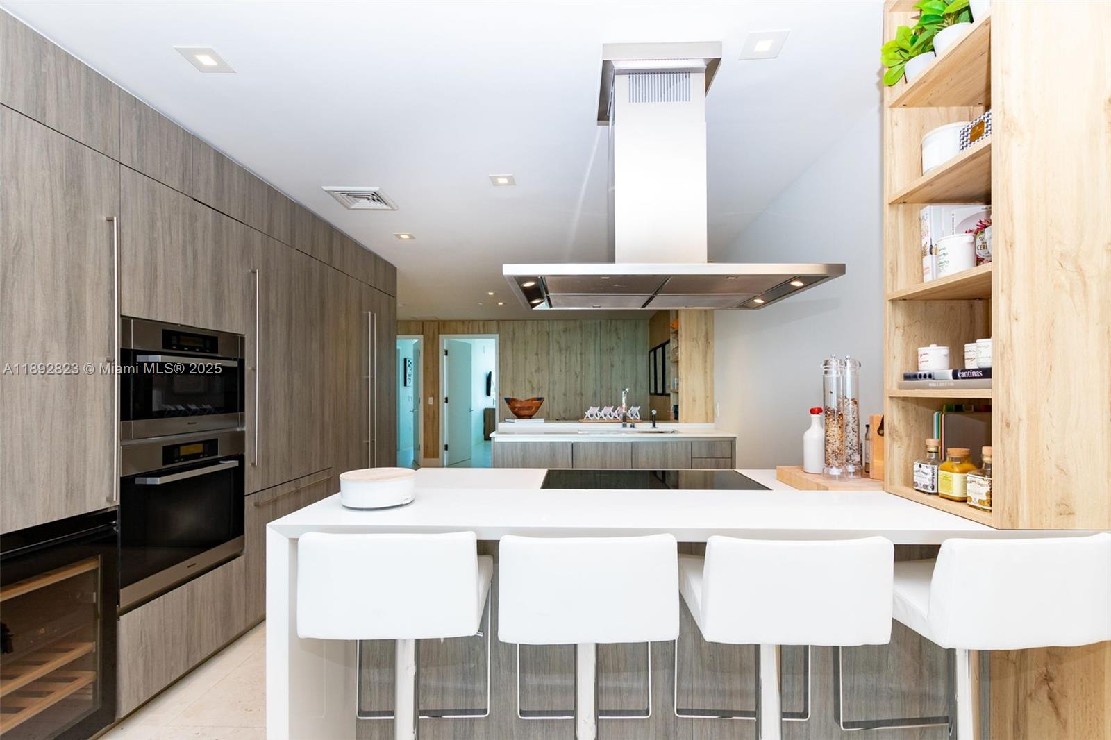 360 Ocean Dr # 606S