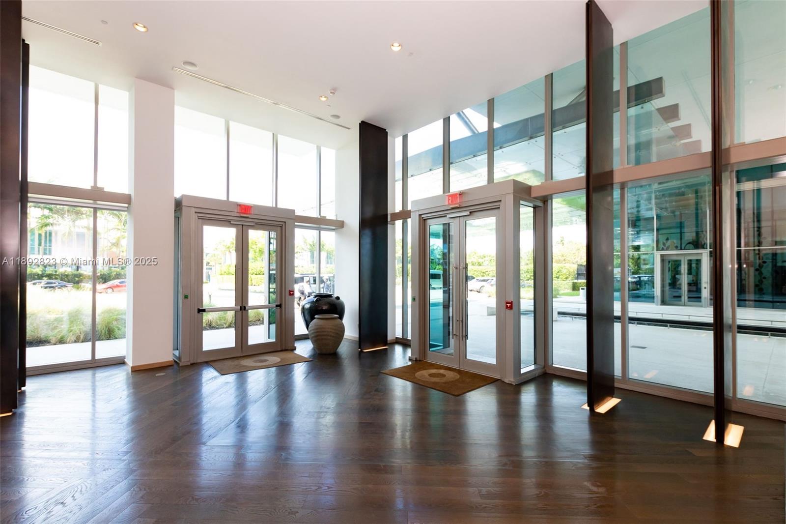 360 Ocean Dr # 606S