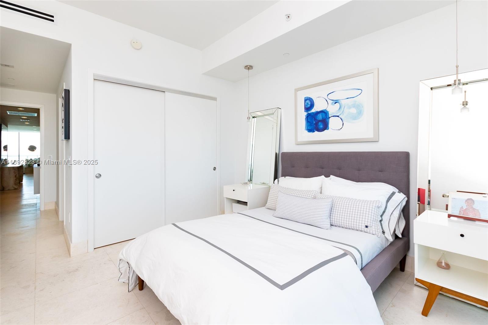 360 Ocean Dr # 606S