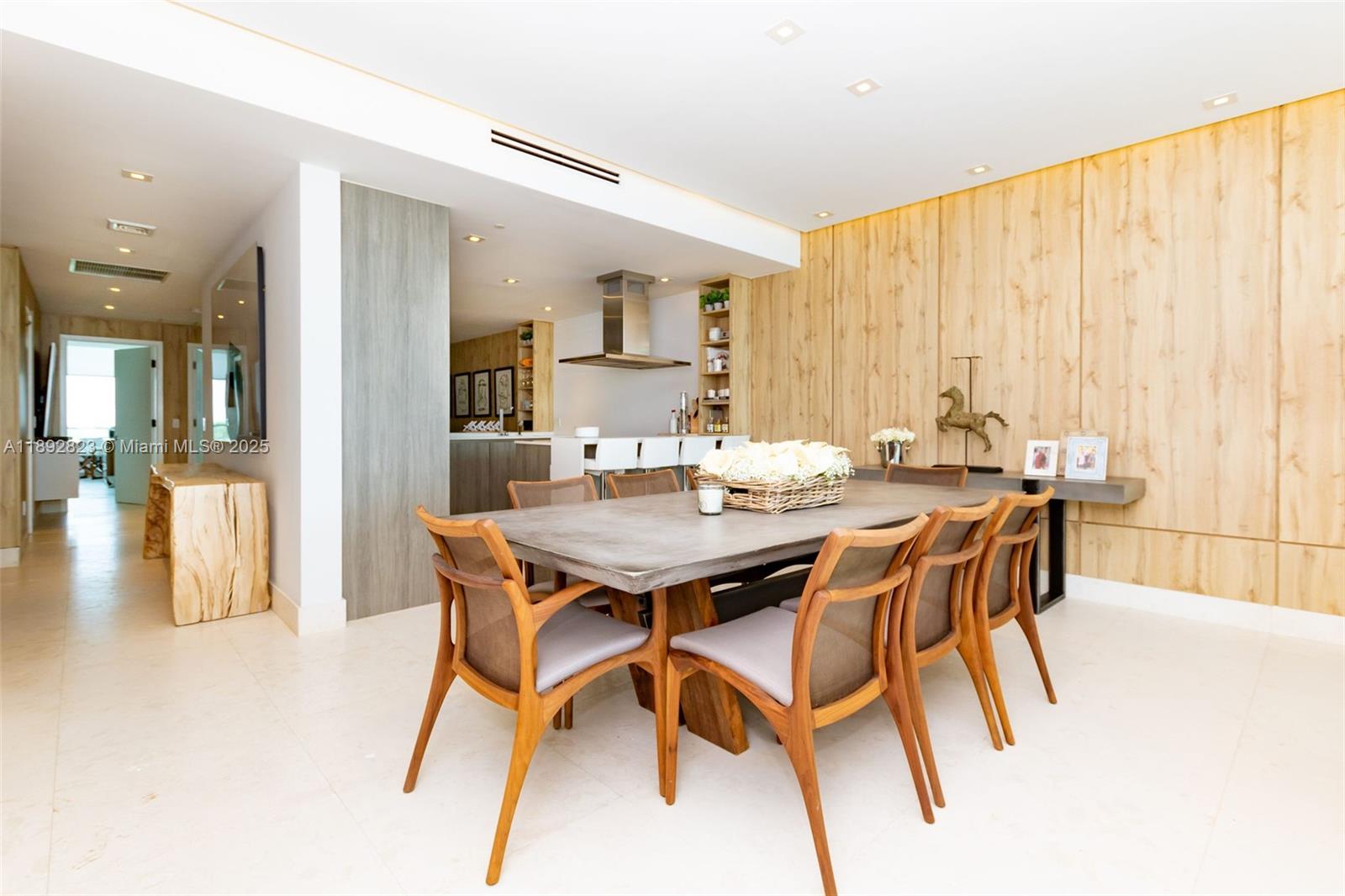 360 Ocean Dr # 606S