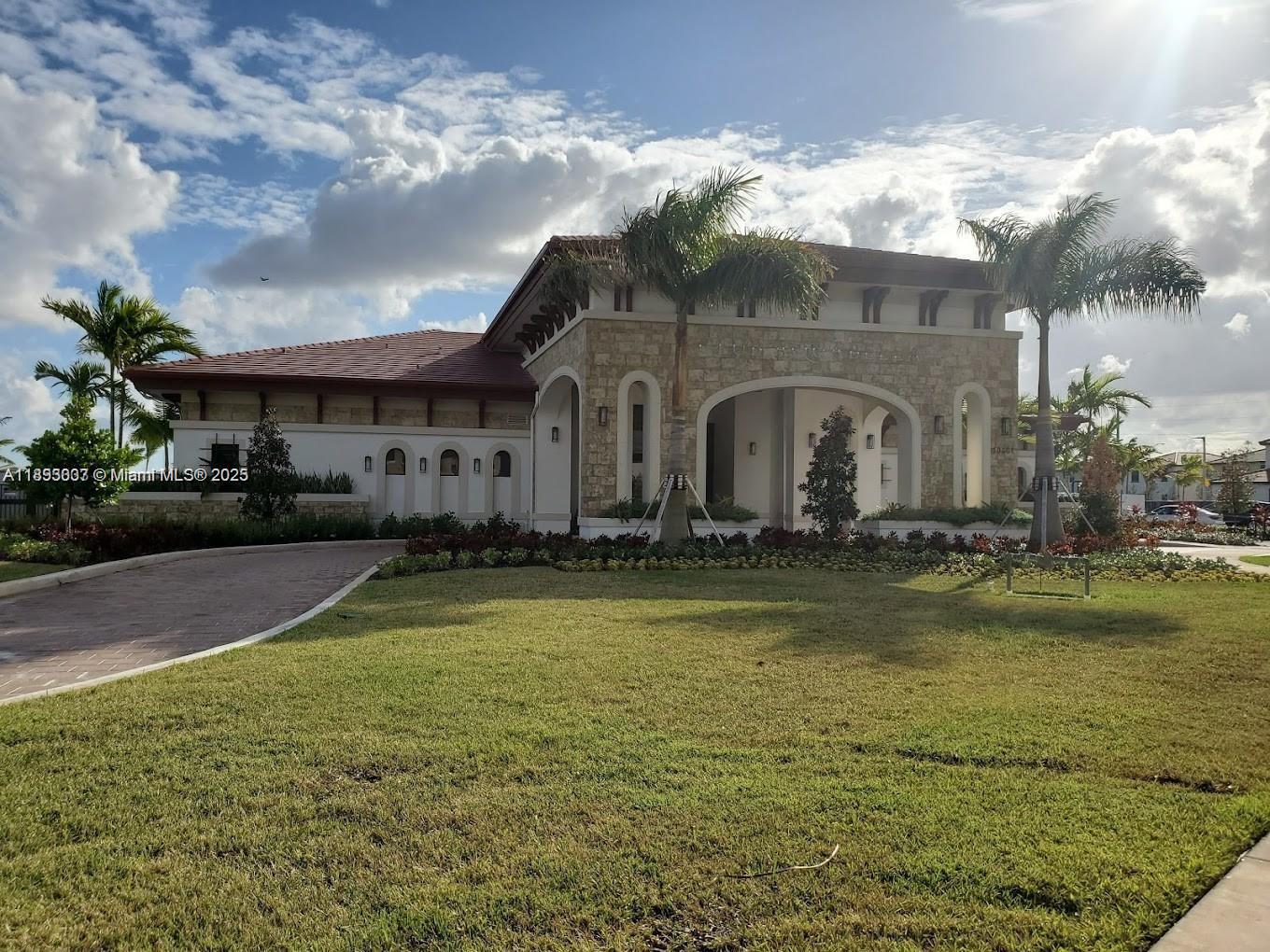 11132 W 32nd Ln Unit: .