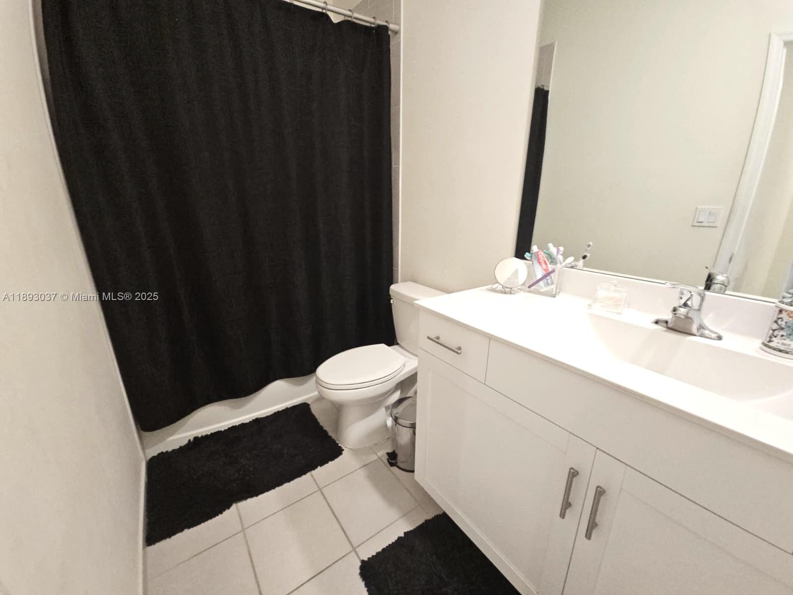 11132 W 32nd Ln Unit: .