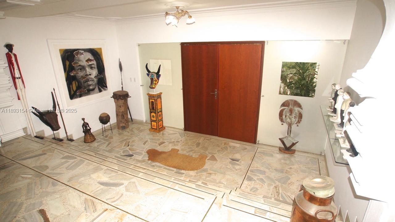Cra 107 # 15-20 - Esquina Ciudad Jardin