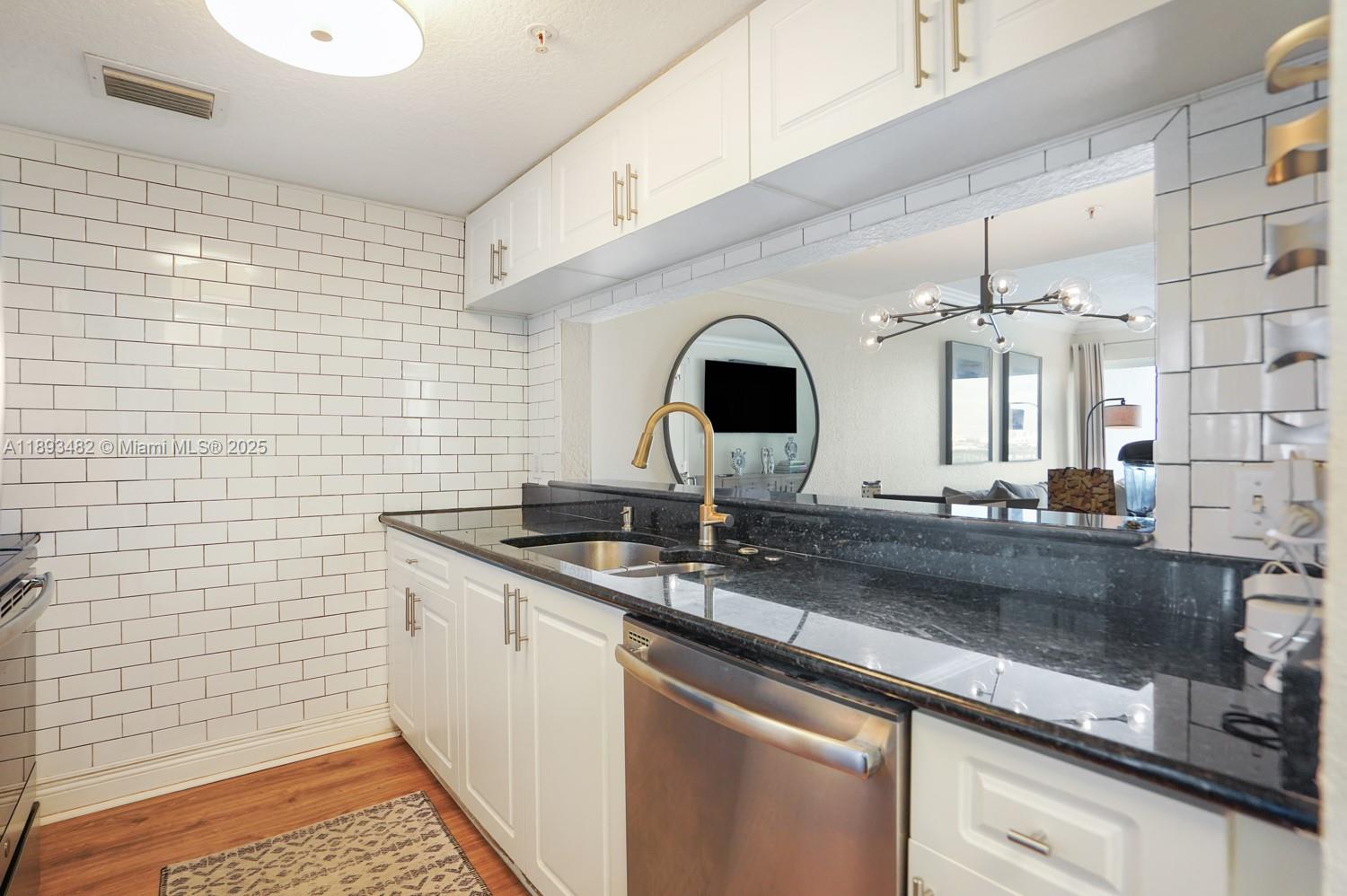 280 SW 20th Rd # 907