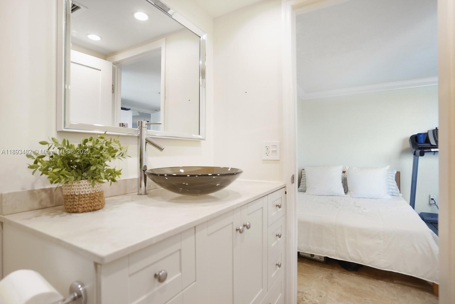 280 SW 20th Rd # 907