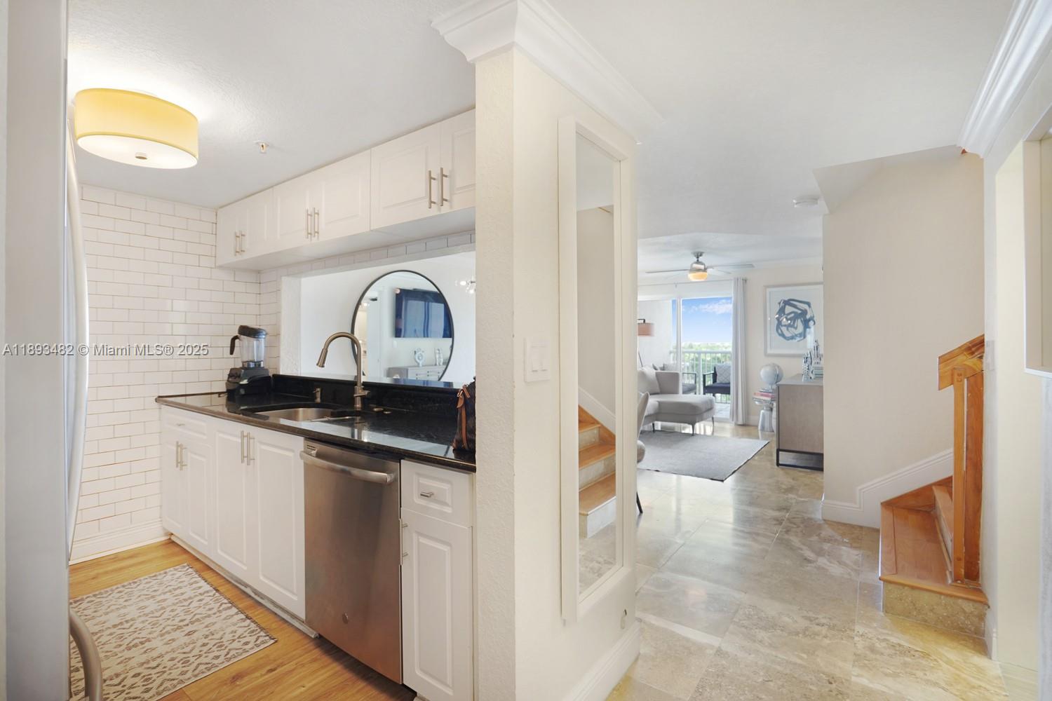 280 SW 20th Rd # 907