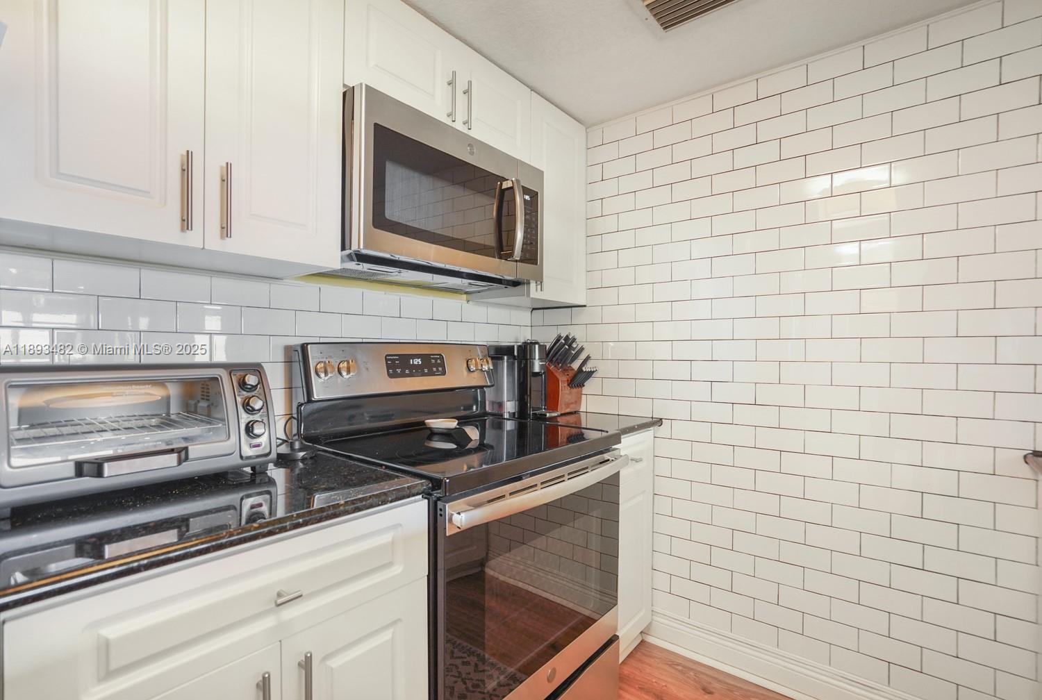 280 SW 20th Rd # 907