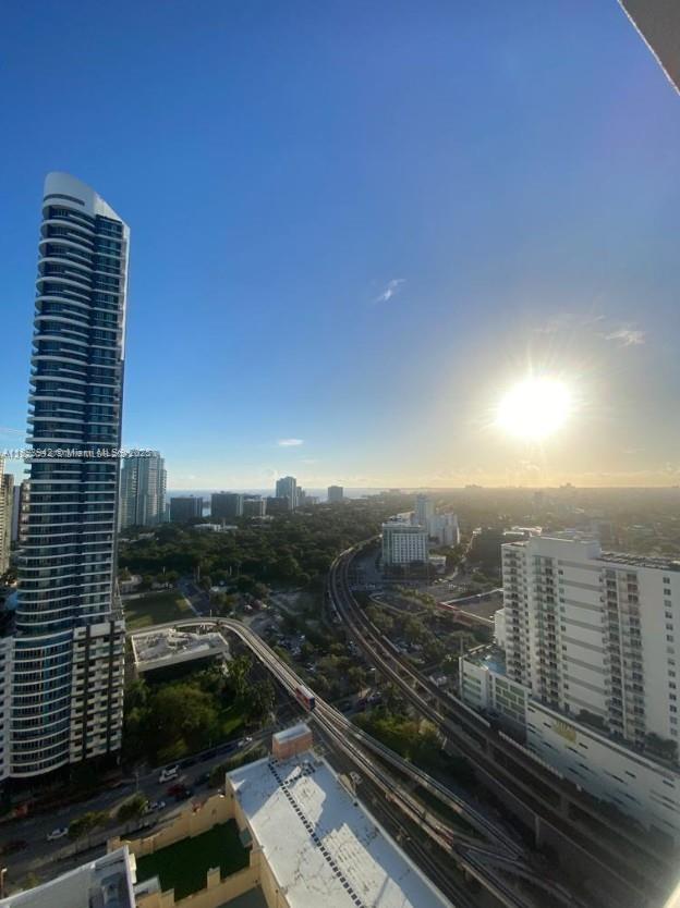 79 SW 12th St Unit: 3105-S