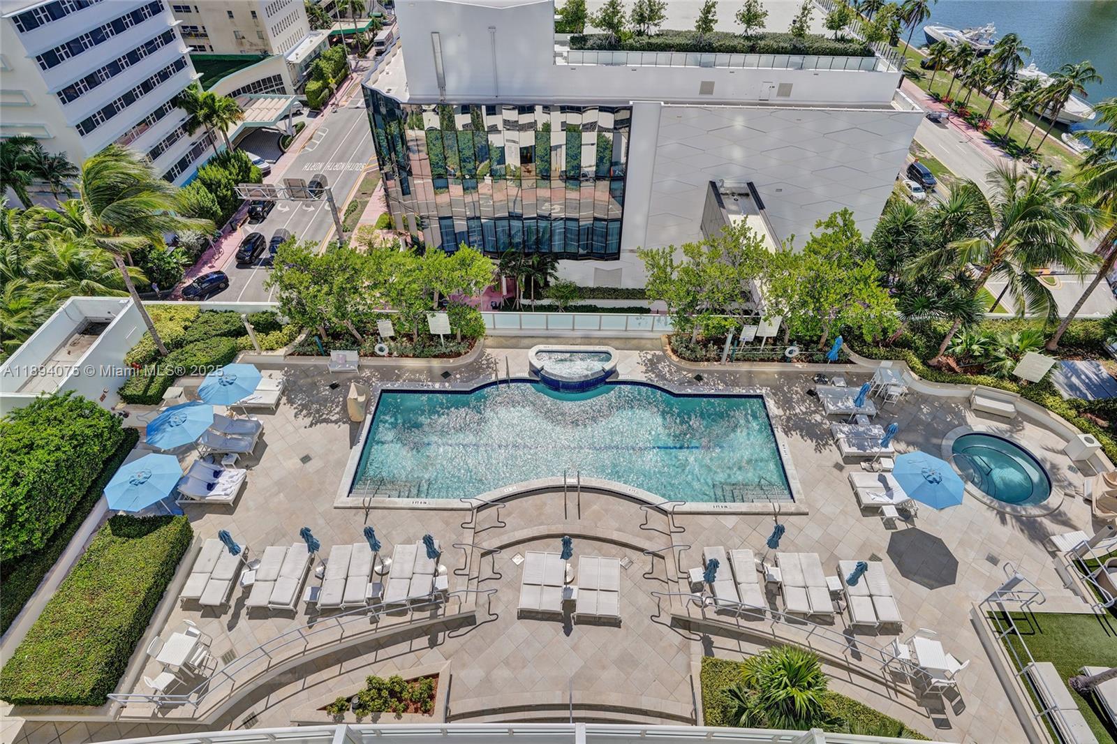 4401 Collins Ave # 1408