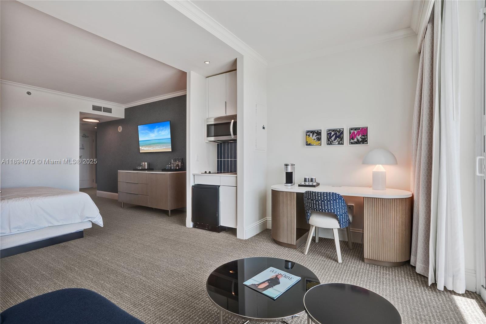 4401 Collins Ave # 1408