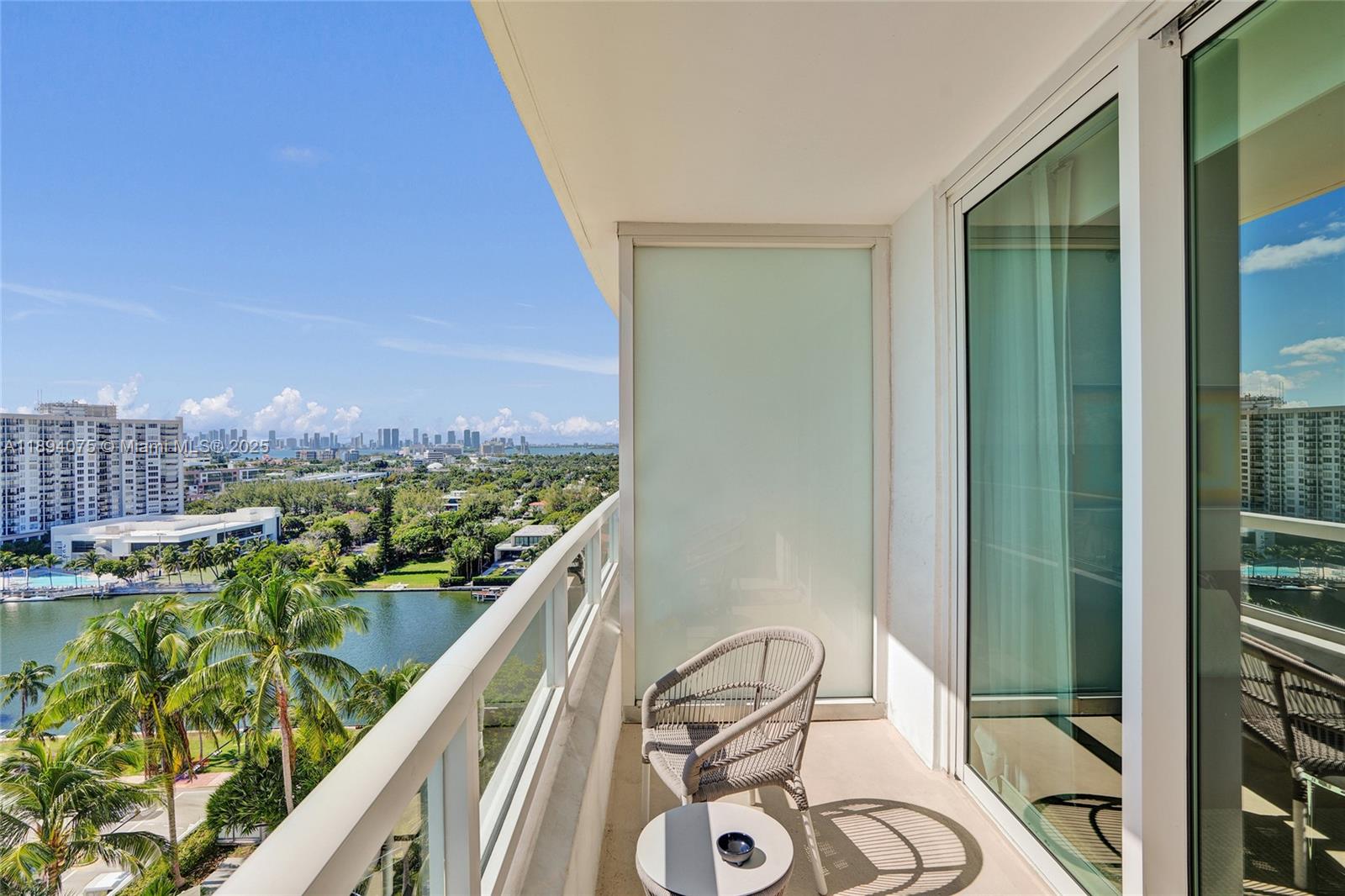 4401 Collins Ave # 1408