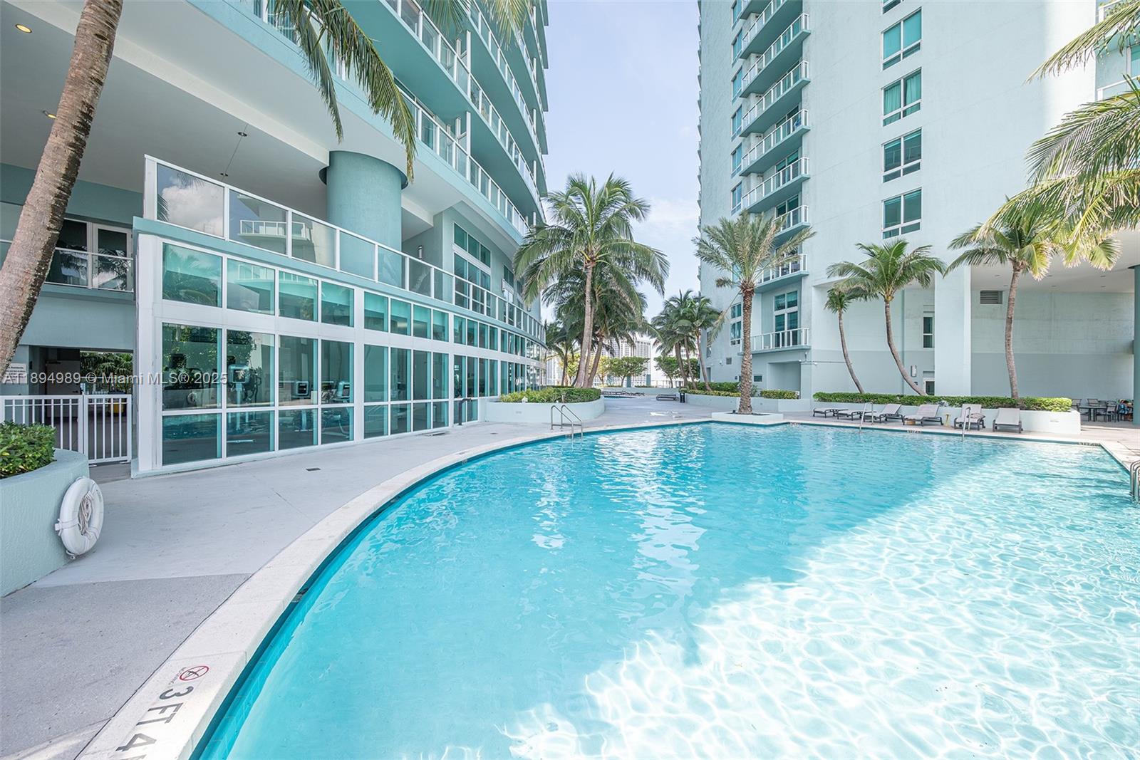 1900 N Bayshore Dr # 4019