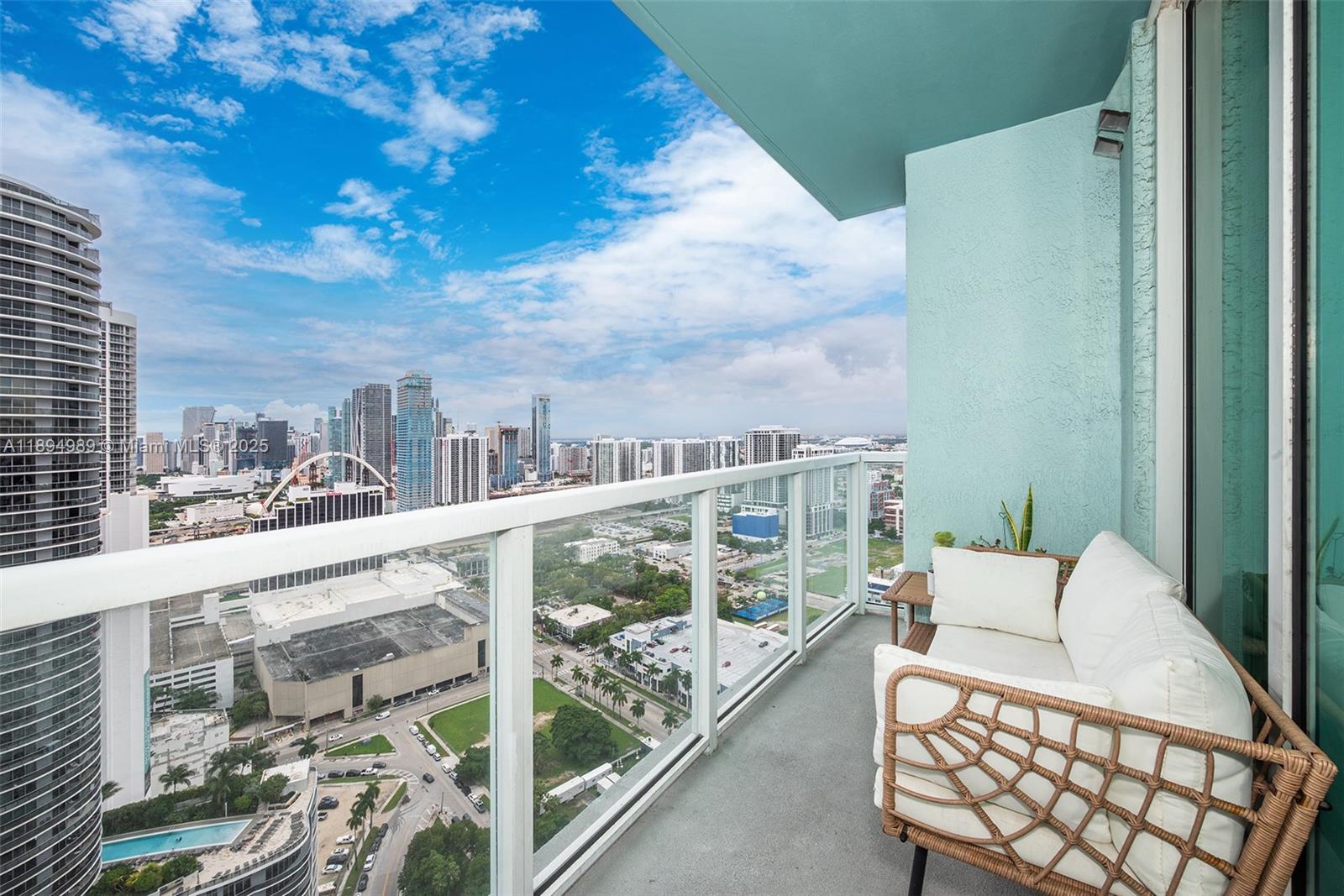 1900 N Bayshore Dr # 4019