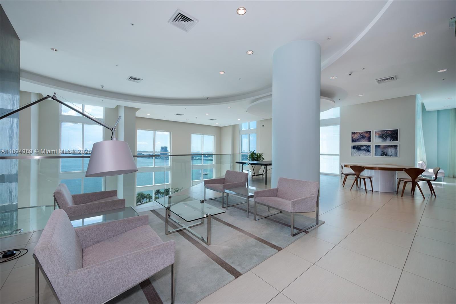 1900 N Bayshore Dr # 4019
