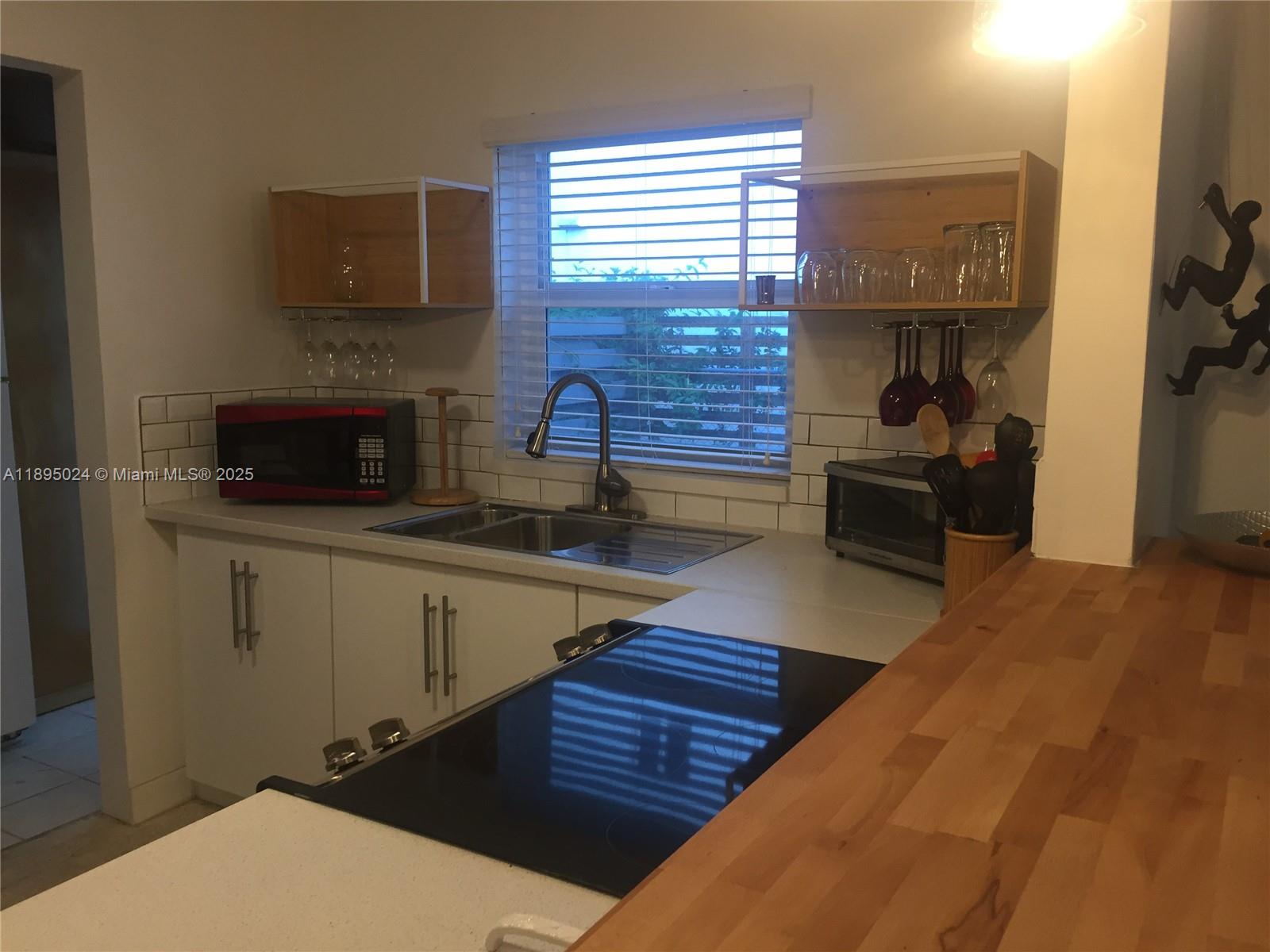 1160 SW 22nd terrace # 2