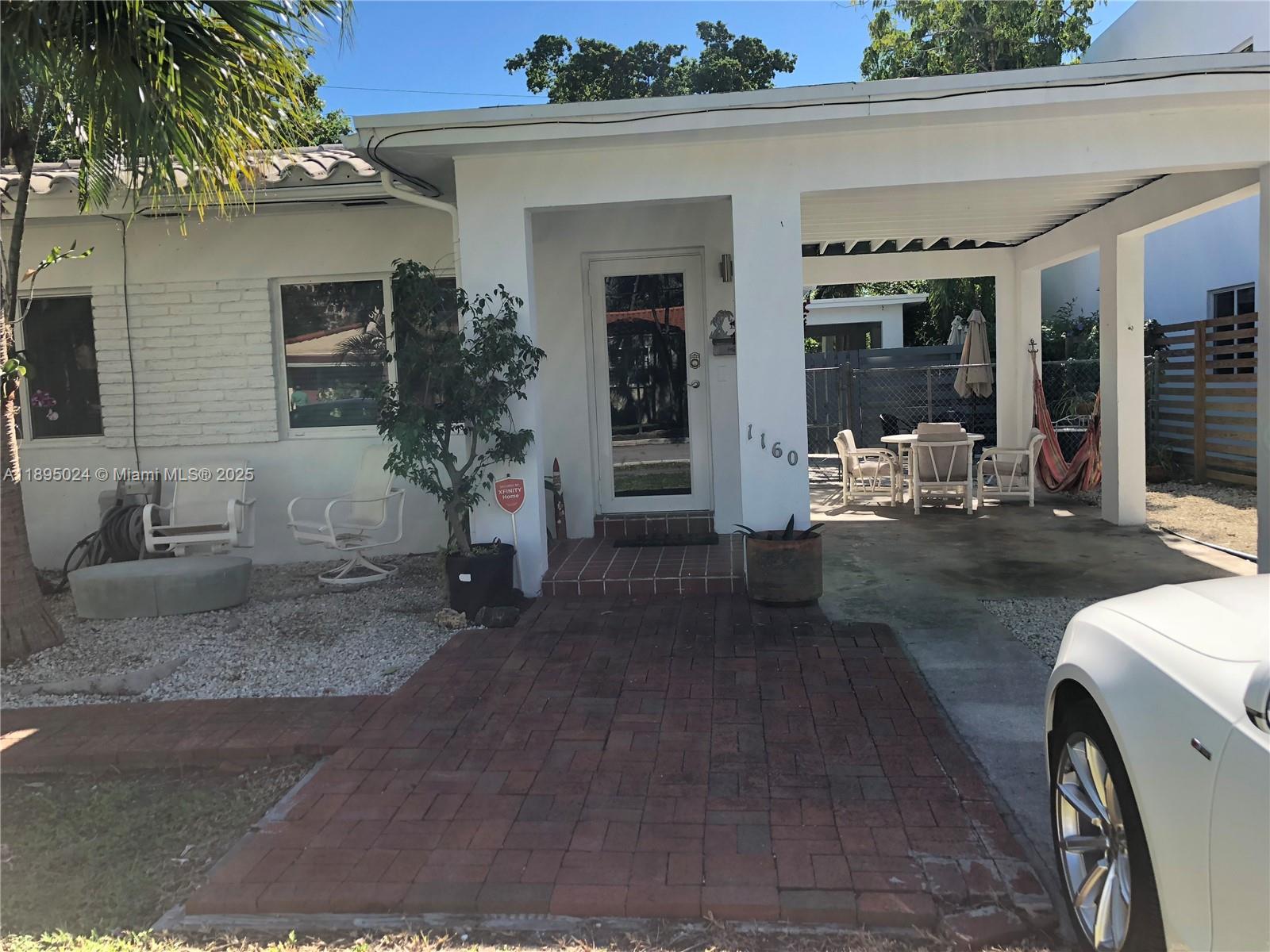 1160 SW 22nd terrace # 2