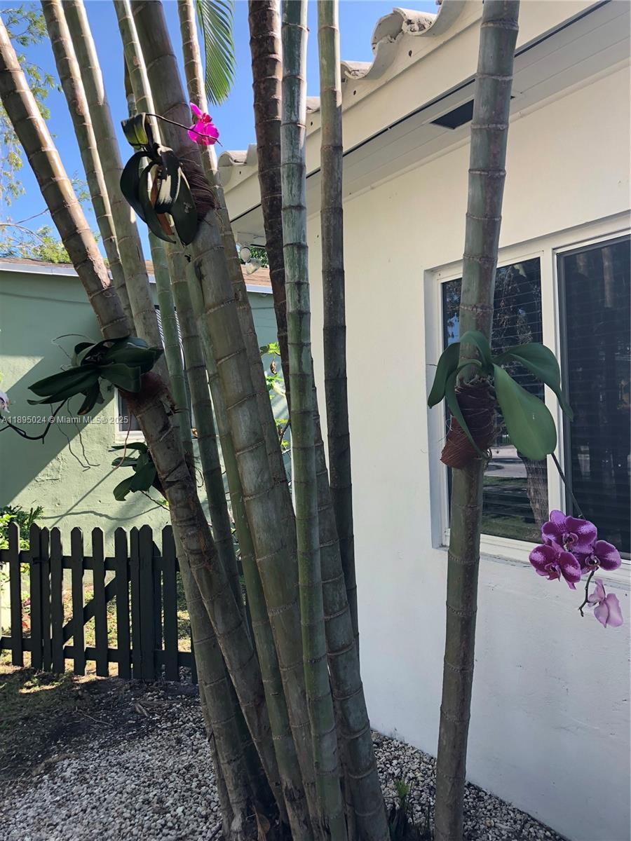 1160 SW 22nd terrace # 2