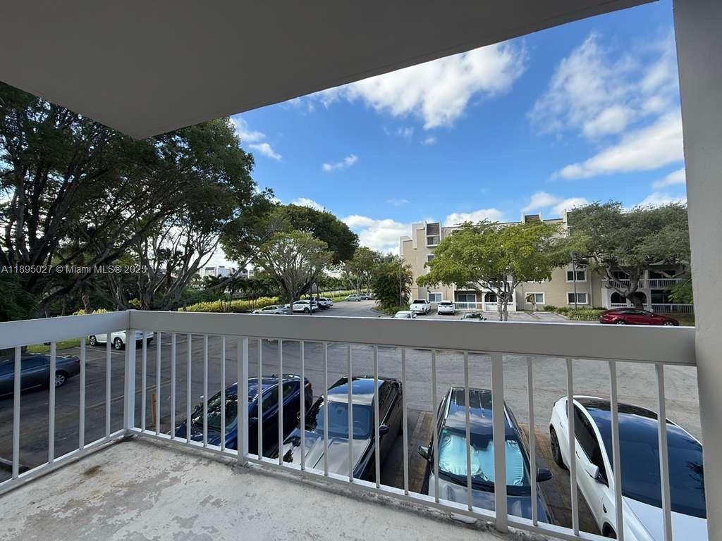 7722 Camino Real # 219 Unit: E-219