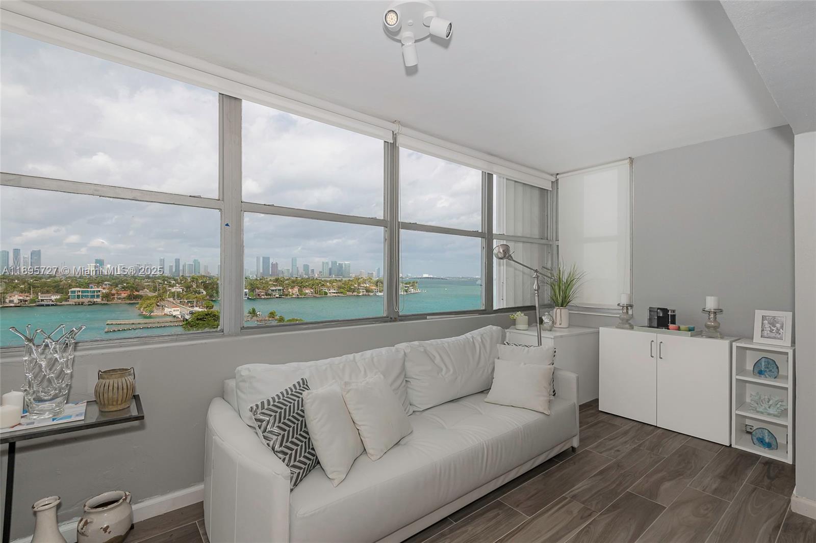 3 Island Ave # 09E, Miami Beach Unit: 09E