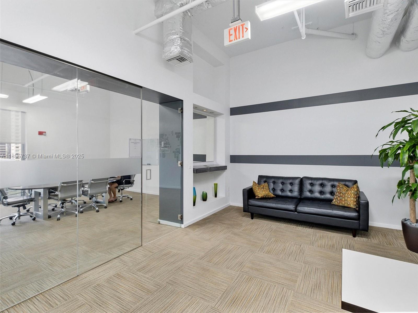 1060 Brickell Ave # 2413