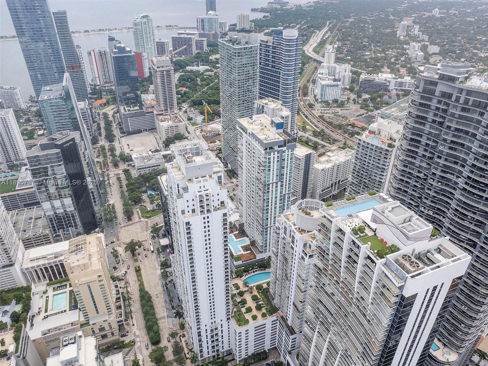 1060 Brickell Ave # 2413