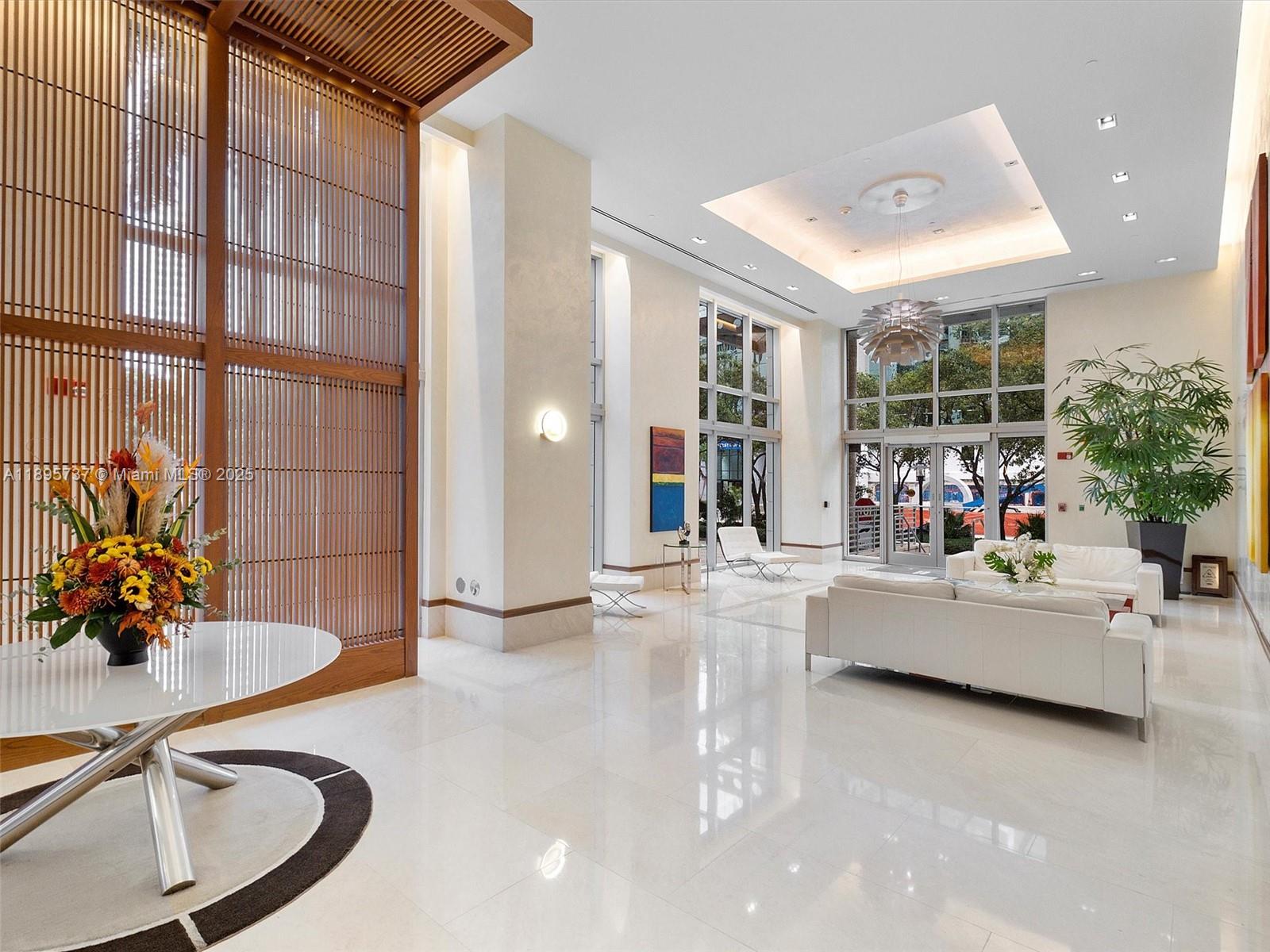 1060 Brickell Ave # 2413