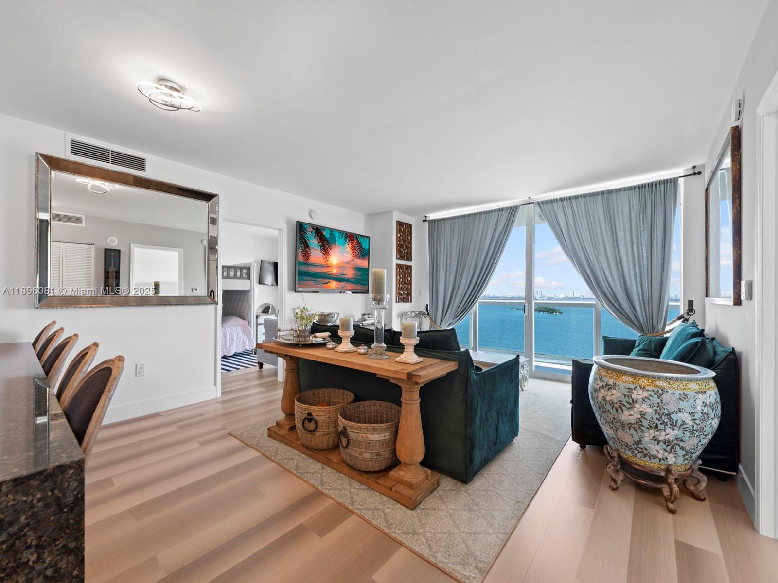 1800 N Bayshore Dr # 1505