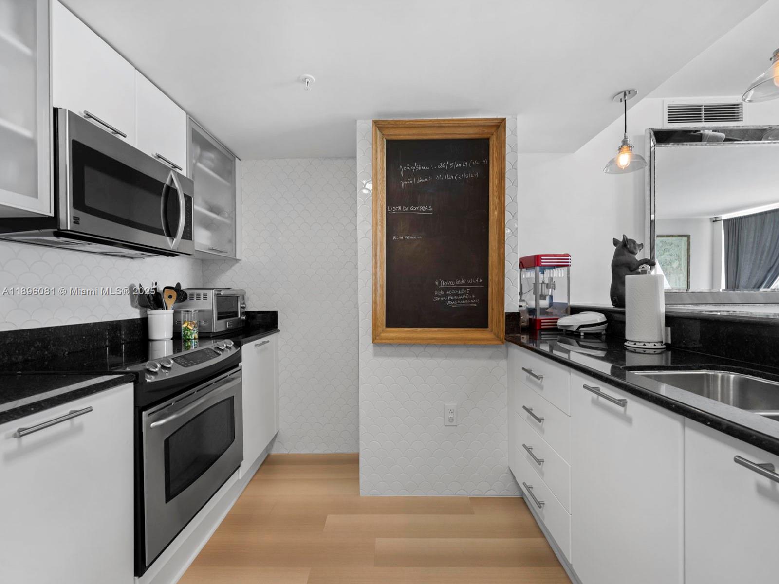 1800 N Bayshore Dr # 1505