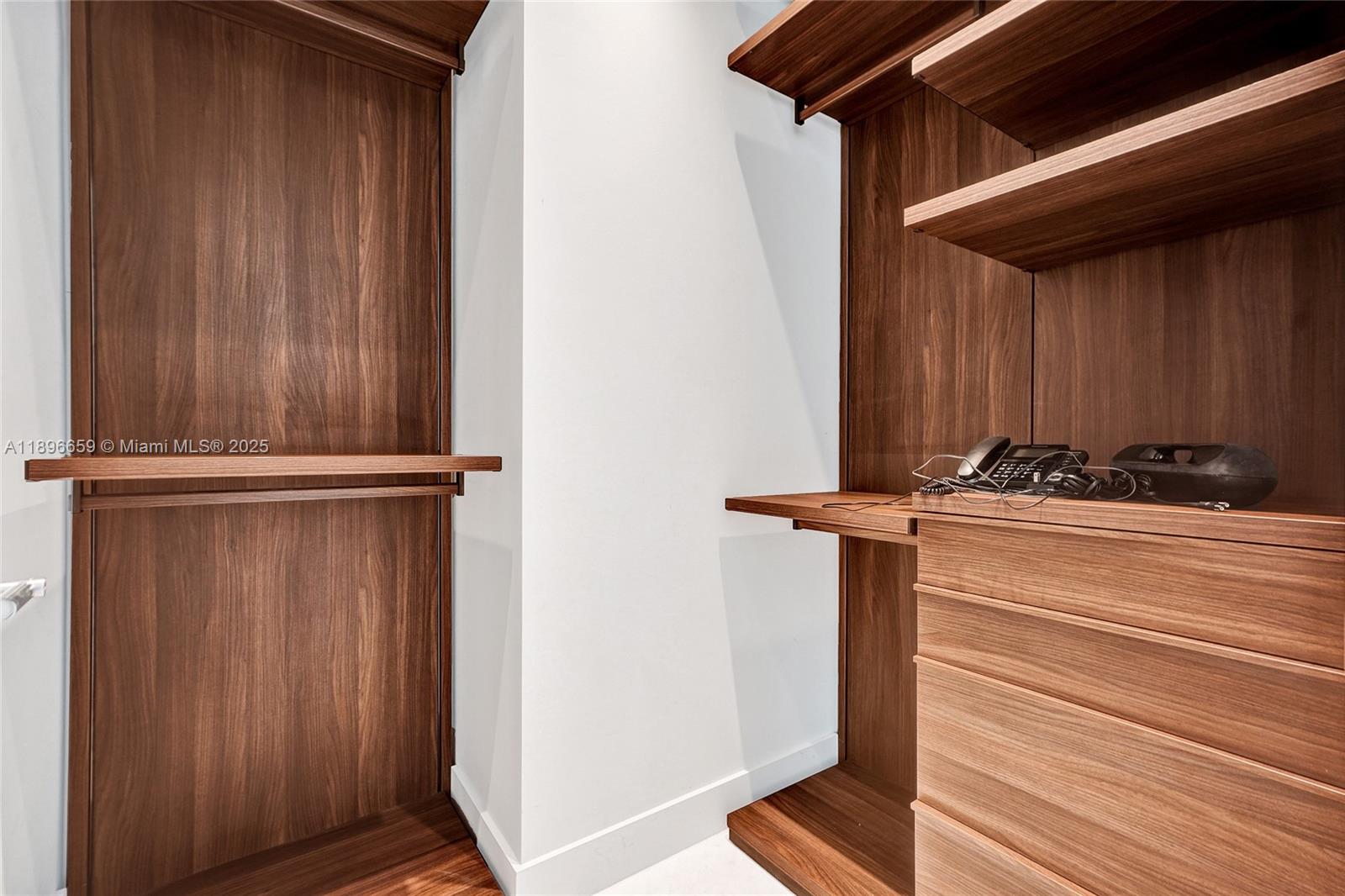 17475 Collins Ave # 2302, Sunny Isles Beach Unit: 2302