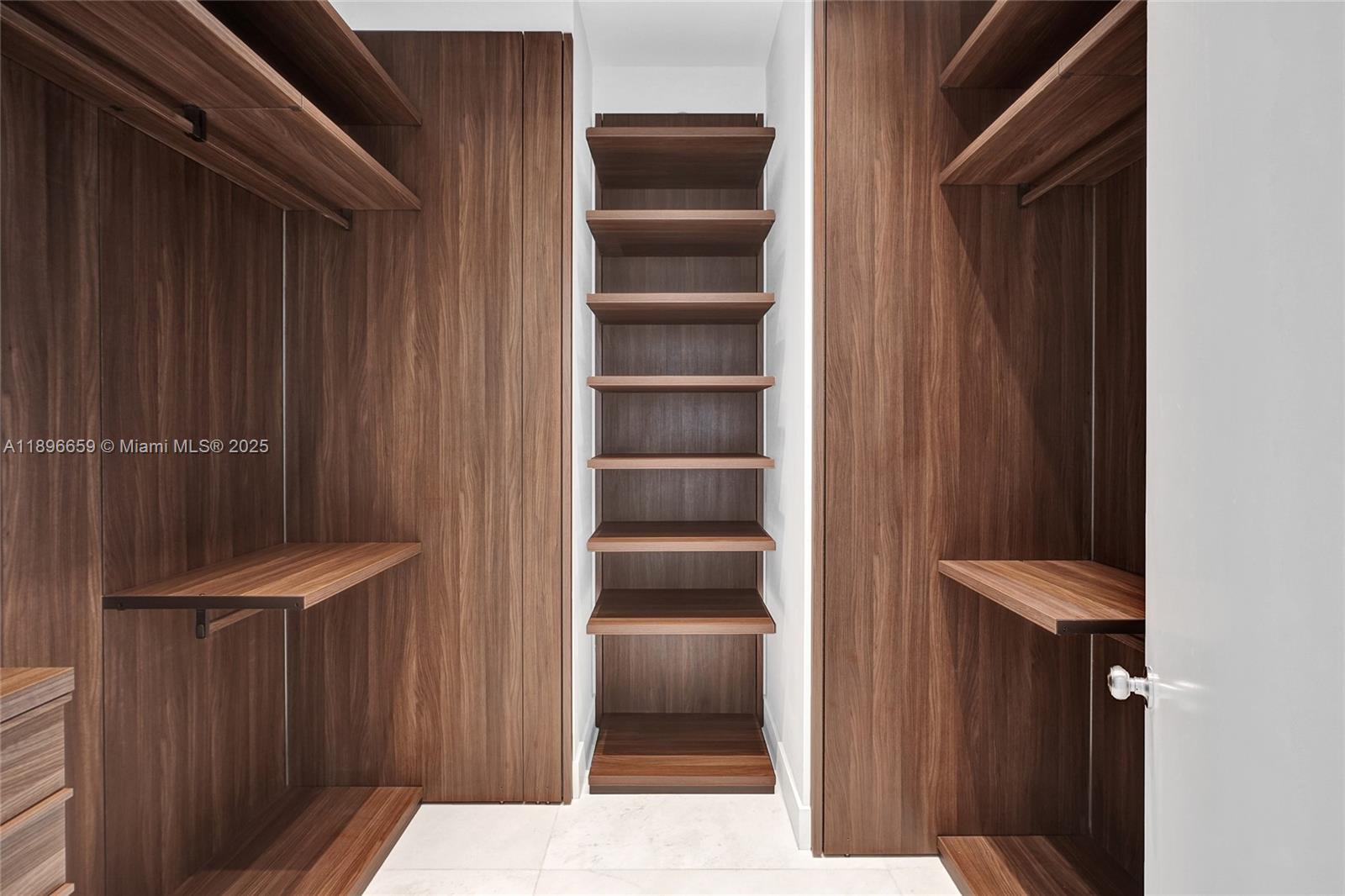 17475 Collins Ave # 2302, Sunny Isles Beach Unit: 2302