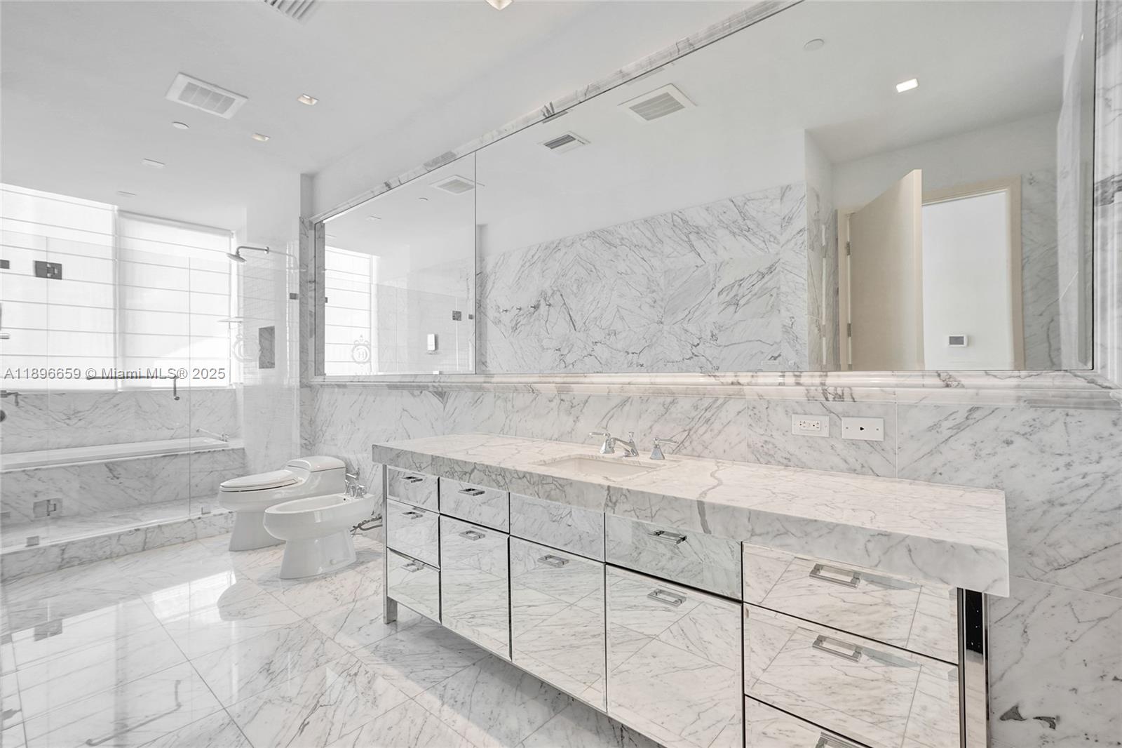 17475 Collins Ave # 2302, Sunny Isles Beach Unit: 2302