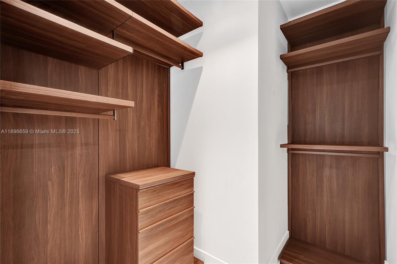 17475 Collins Ave # 2302, Sunny Isles Beach Unit: 2302