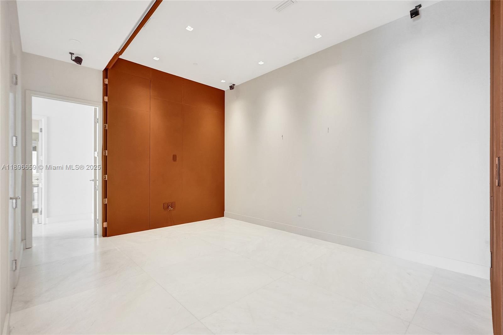 17475 Collins Ave # 2302, Sunny Isles Beach Unit: 2302